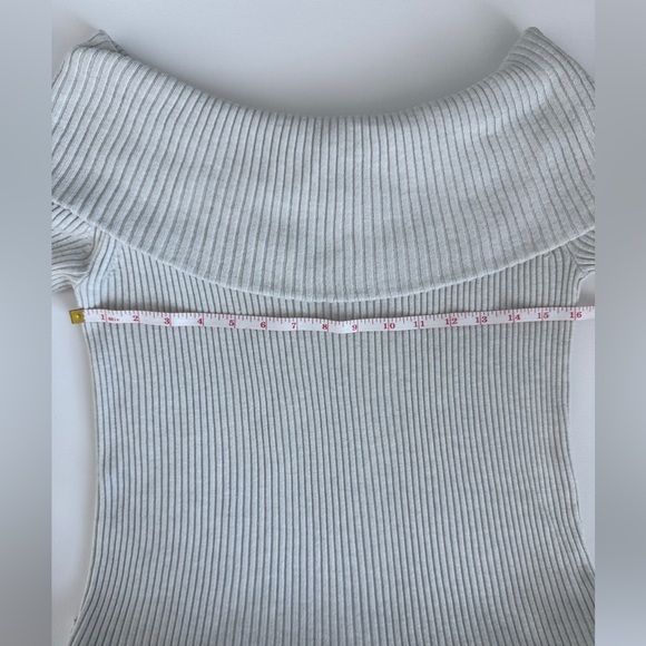 Womens Banana Republic Off-Shoulder Ribbed Ecru Sweater | Minimalist Chic Sz. S - Picture 6 of 8
